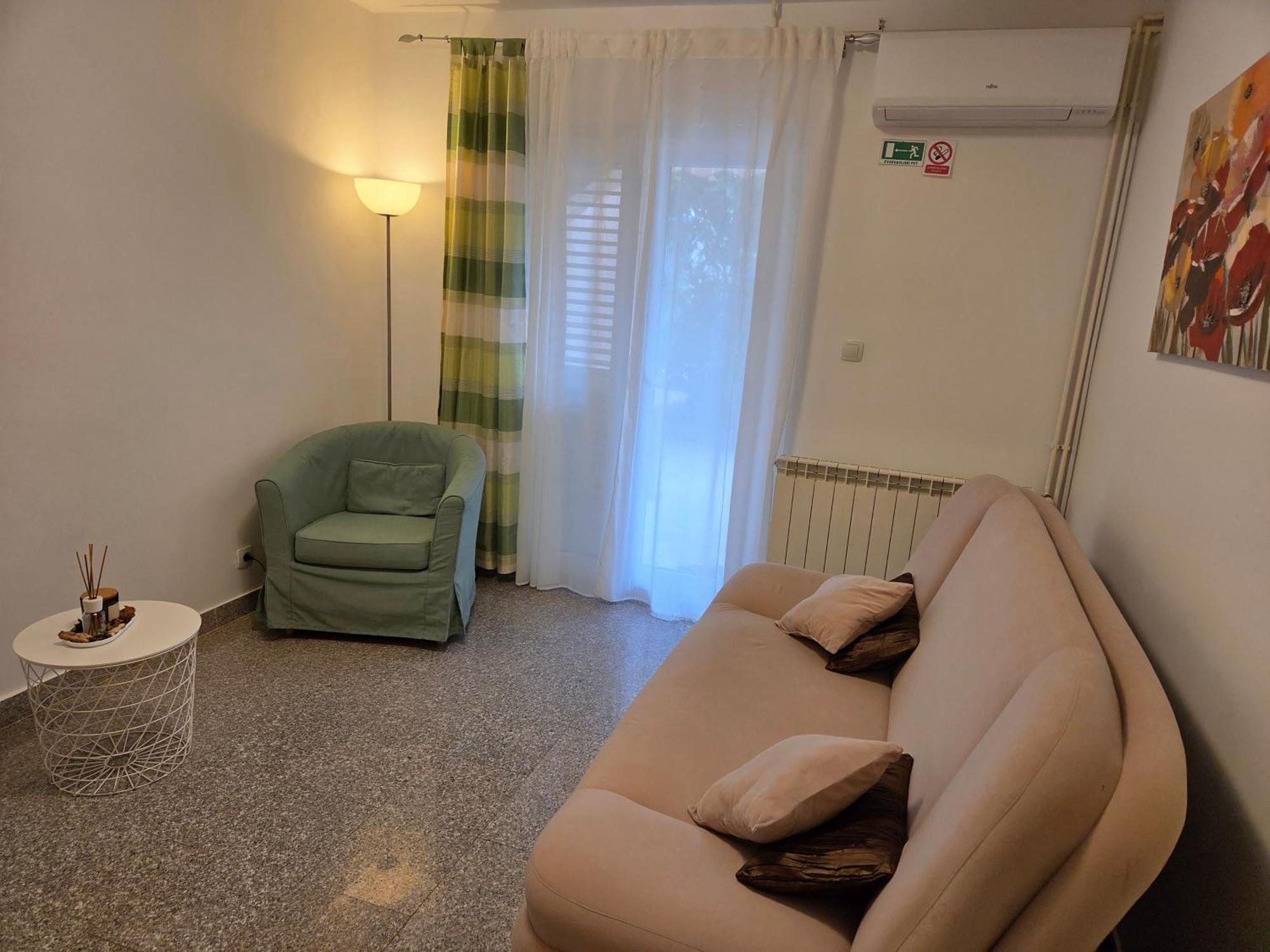 Apartment Rajci เซรส ภายนอก รูปภาพ